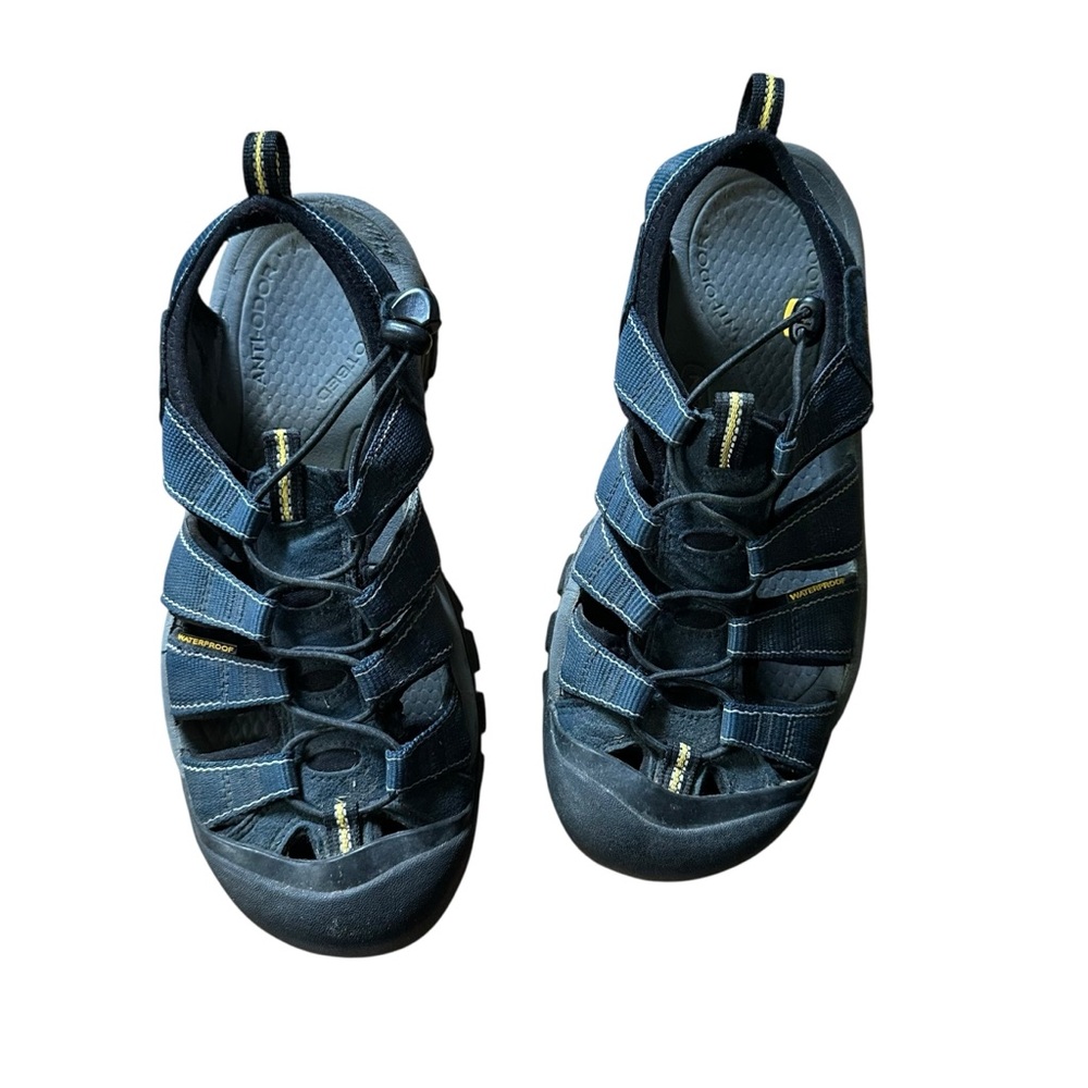 Keen Women's Black and Navy Sport Sandals